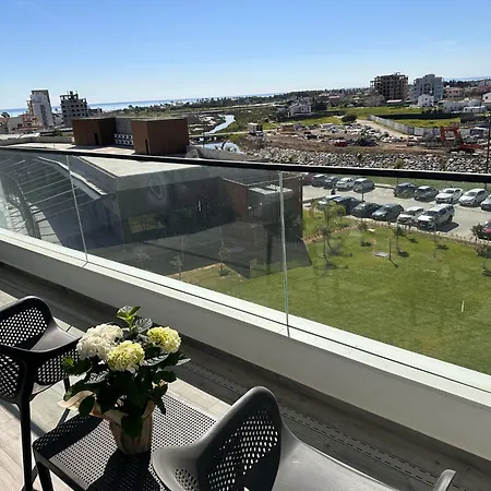 Grand Sapphire Spa And Casino, Long Beach, Luxury With Sea View Apartamento Trikomo