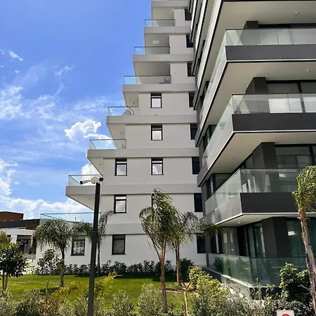 Grand Sapphire Spa And Casino, Long Beach, Luxury With Sea View Διαμέρισμα Trikomo
