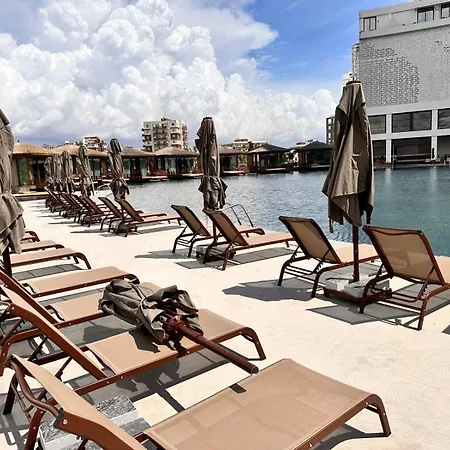 Διαμέρισμα Grand Sapphire Spa And Casino, Long Beach, Luxury With Sea View Trikomo